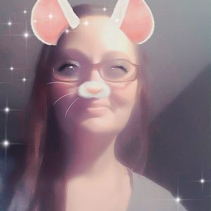 Meet your Posher, Lacey